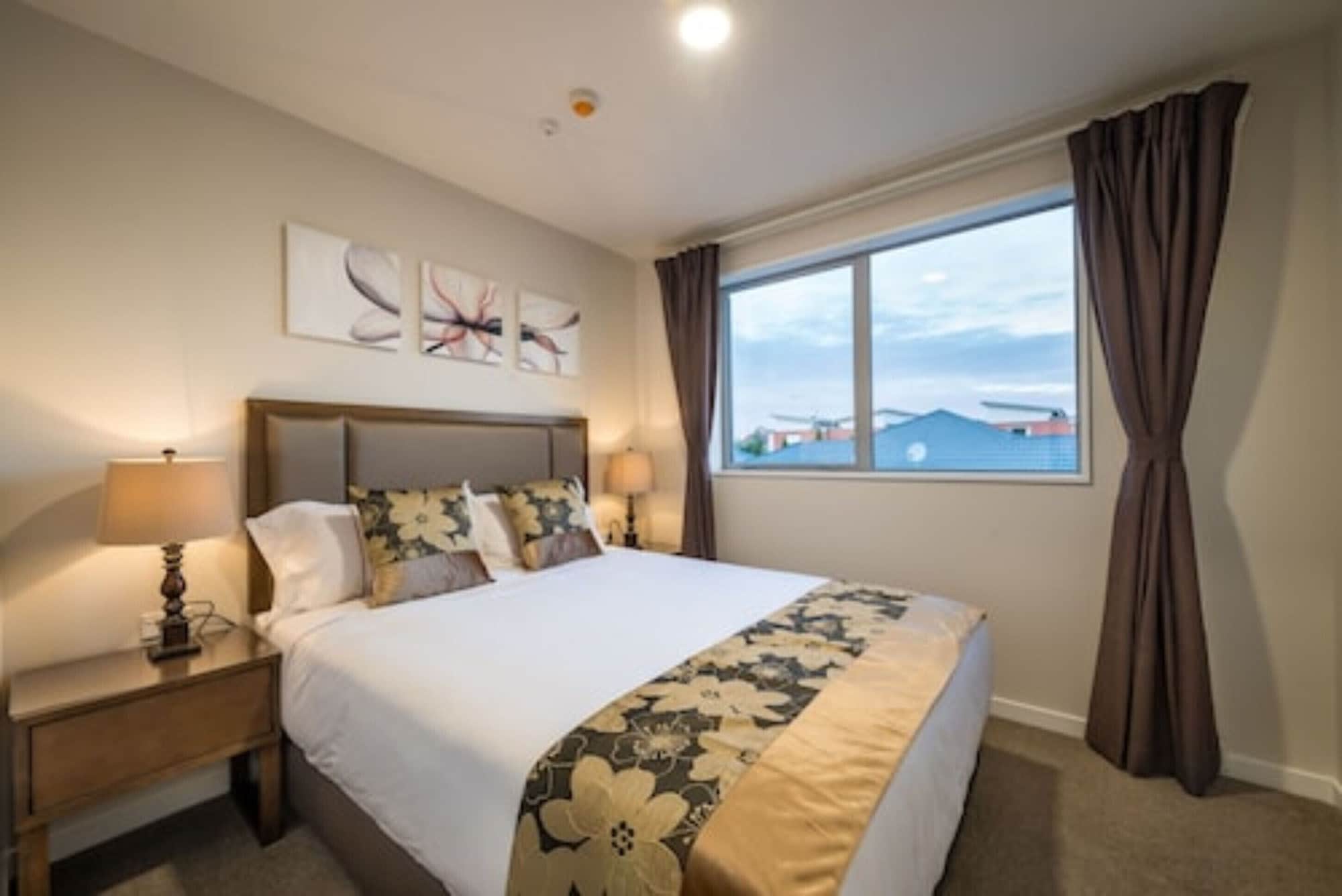1 BEDROOM, BASIC, SUITE