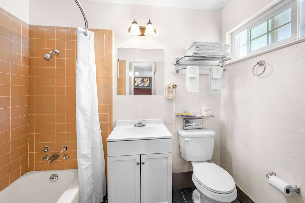 Quality Inn and Suites Jackson CA 39/45