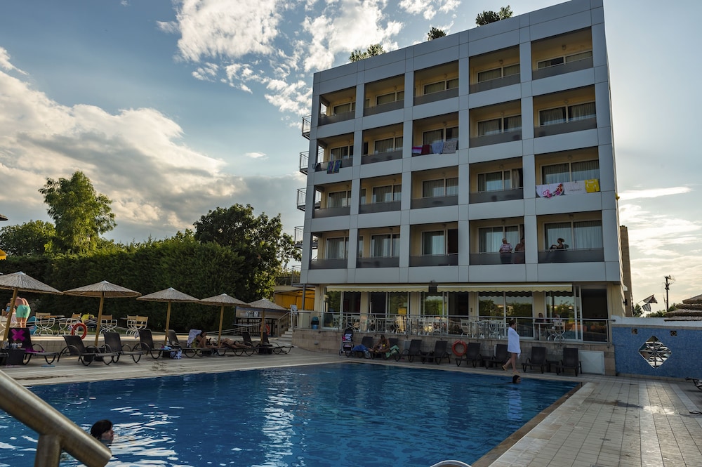 Dolphin Hotel Resort And Conference 3/43