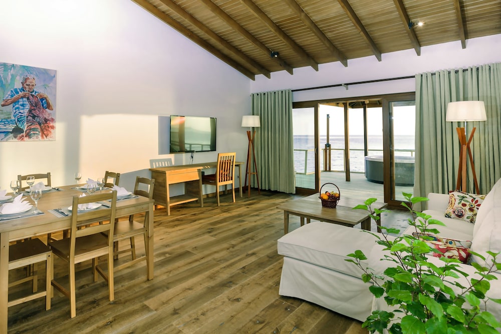 Reethi Faru Resort 92/114