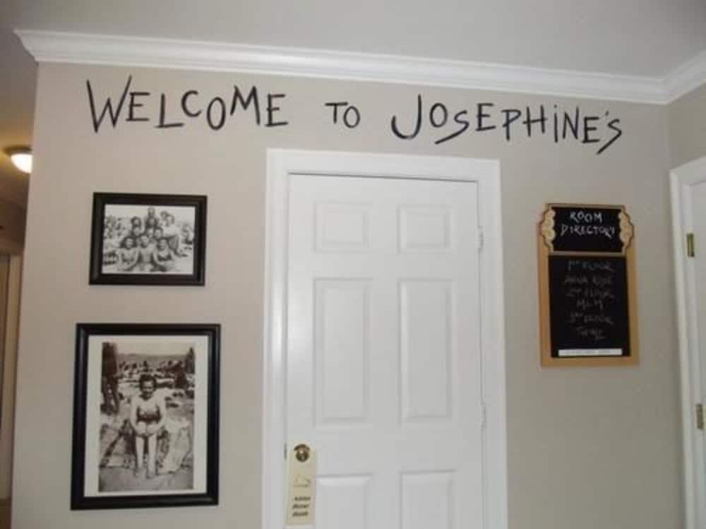 Josephine's Bed &amp; Breakfast 16/38