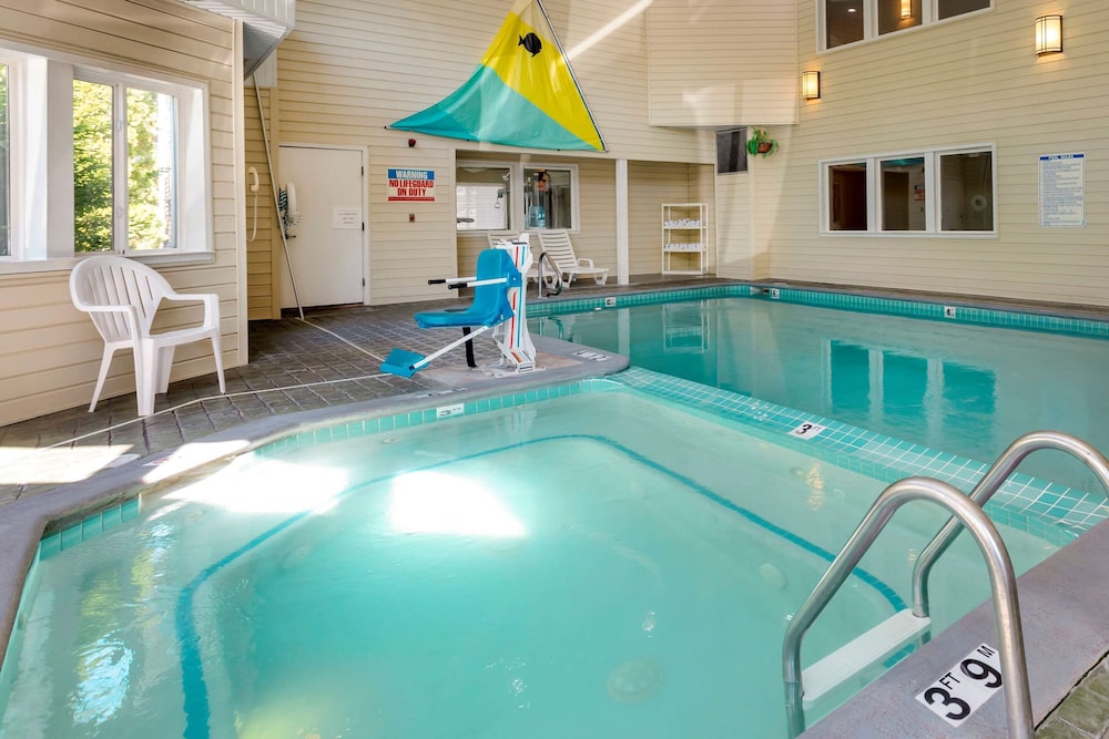 Comfort Inn Traverse City 5/59