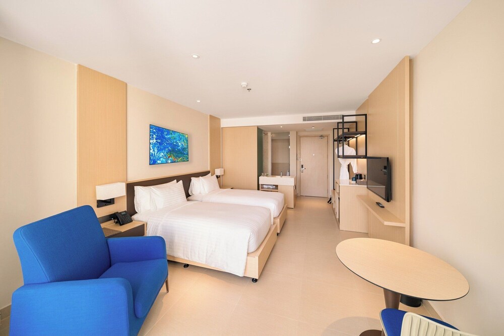 Arena Cam Ranh Ocean View Resort 10/50