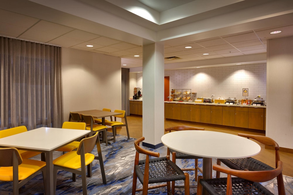 Fairfield Inn And Suites By Marriott Sierra Vista 37/47