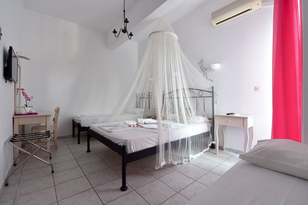 Afrodite Hotel 45/80