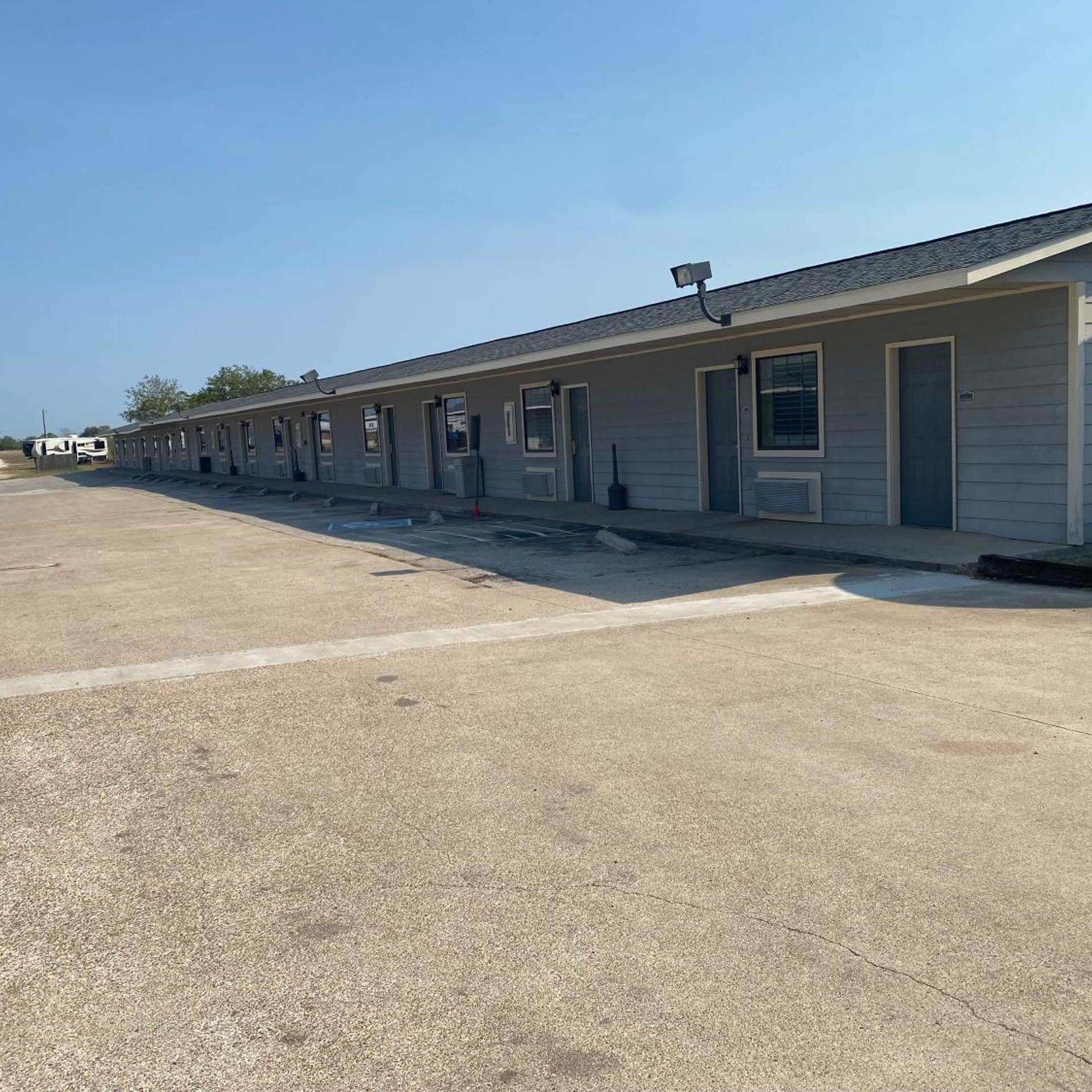 Southern Inns And Suites 26/37