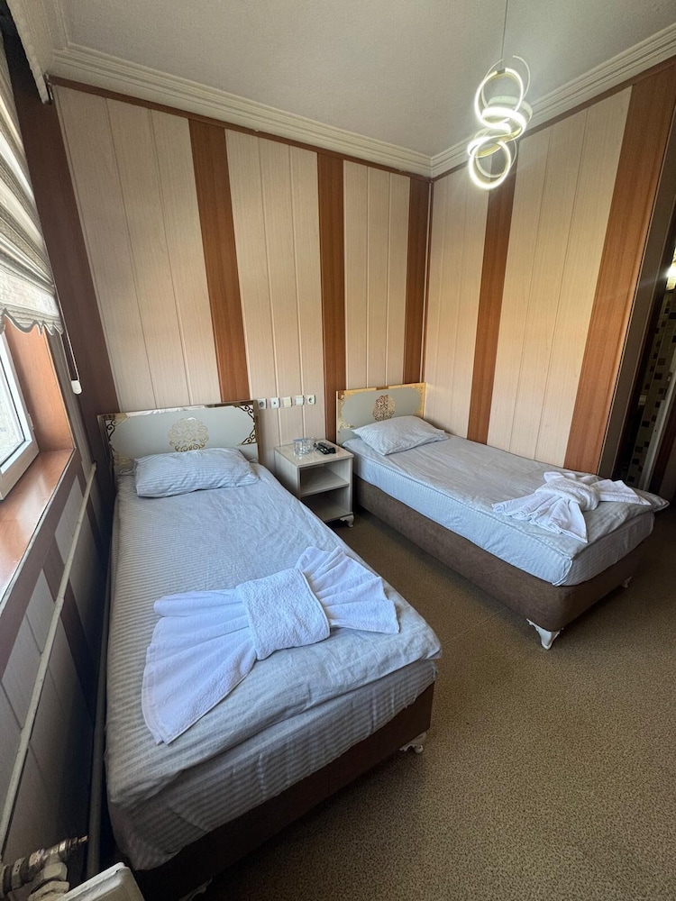 Otel Buyuk Dogu 4/17