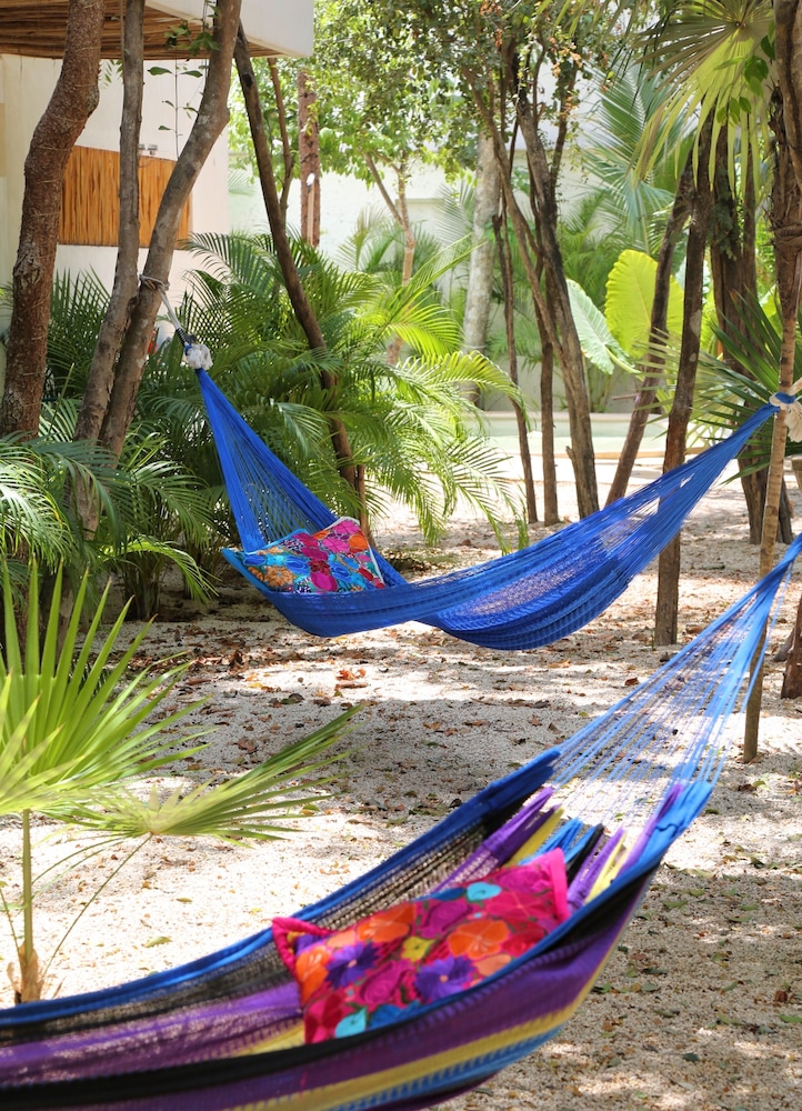 Niik Tulum 52/82