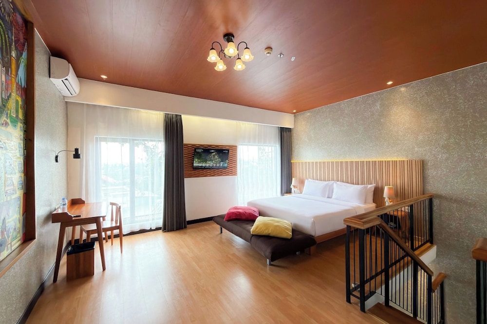 The 1O1 Bandung Dago 24/68