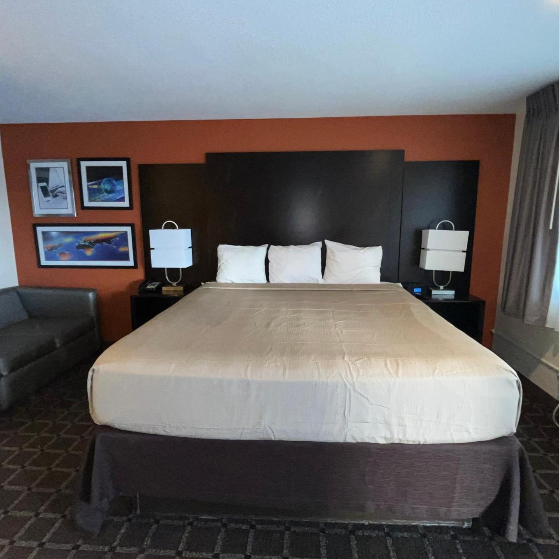 Oregon Trail Inn and Suites 18/50