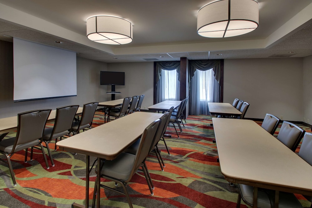 Drury Inn and Suites Bowling Green KY 39/50