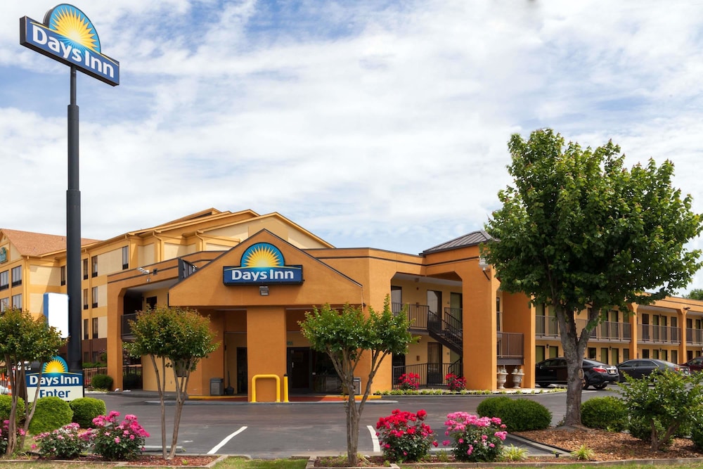 Shelby Inn - I40 and Sycamore View 1/18
