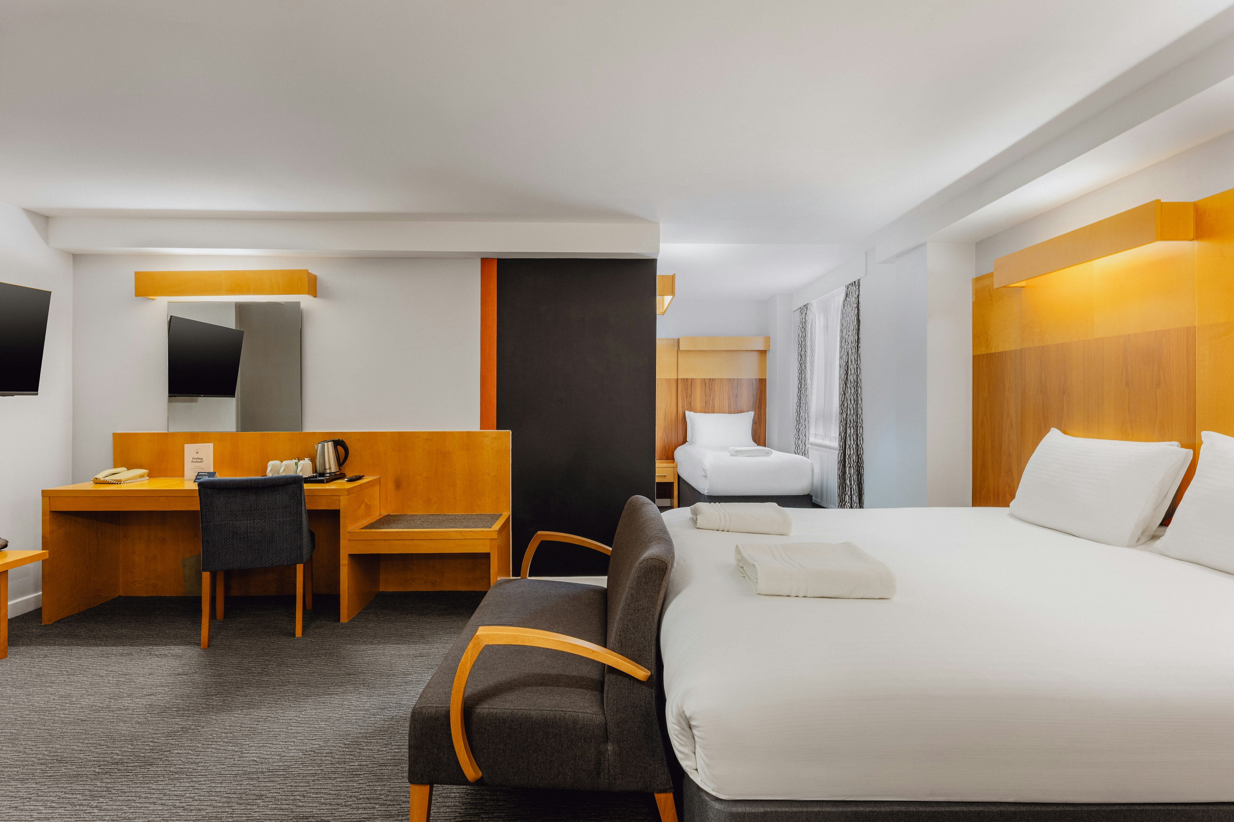 Tavistock Hotel 23/71