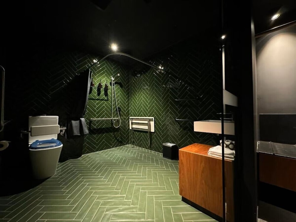 Moss Hotel 30/49