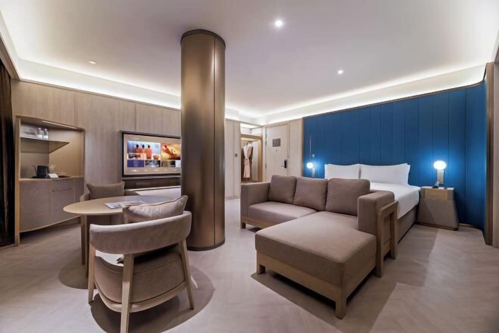 Orange Crystal Hotel (North the Bund East Daming Road) 50/59