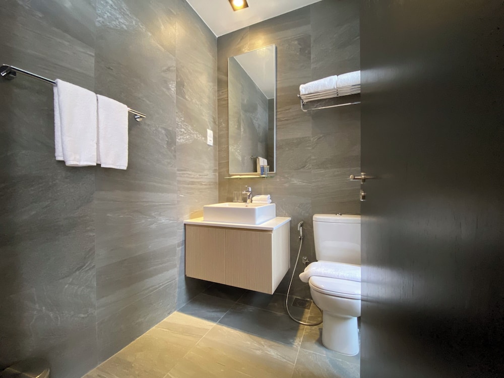 Momentus Serviced Residences Novena 48/50