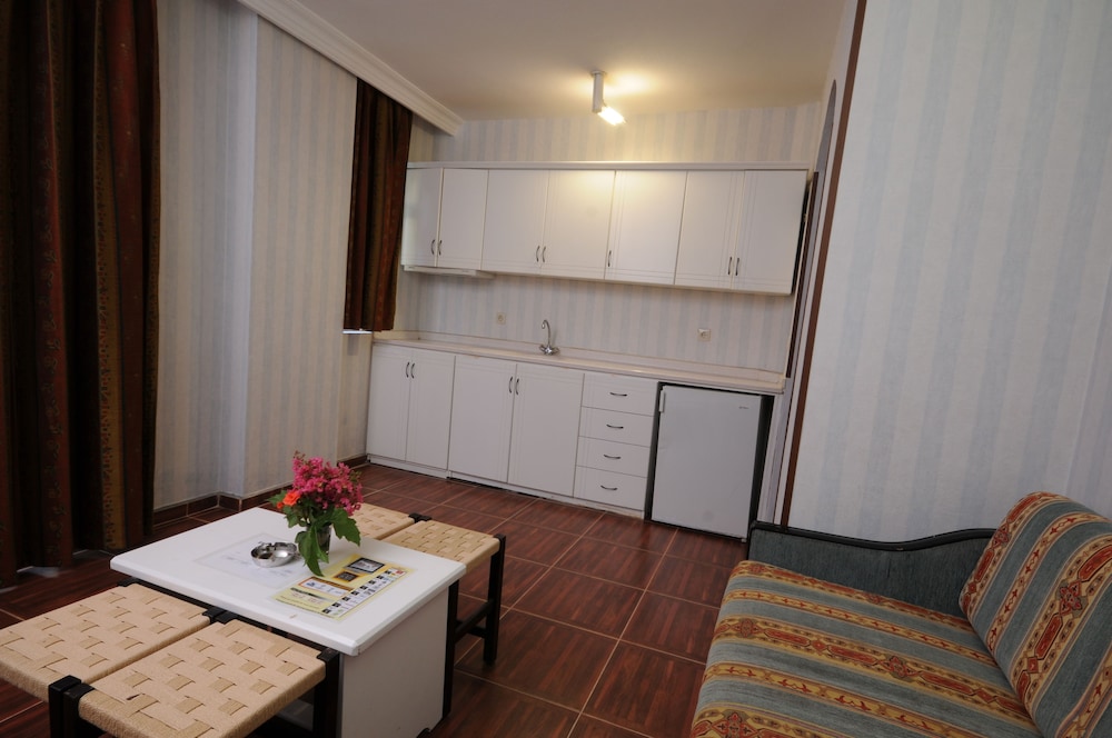 Exelsior Annex 18/27