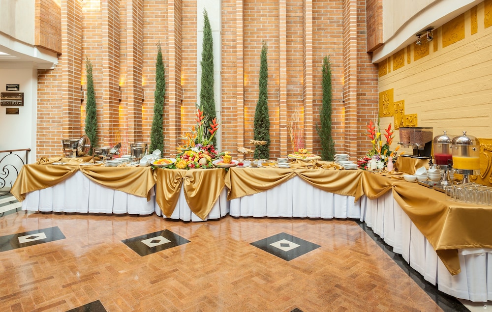Hotel Embassy Park 20/25