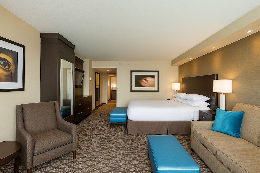 SUITE, KING BED, CITY VIEW, SOFA