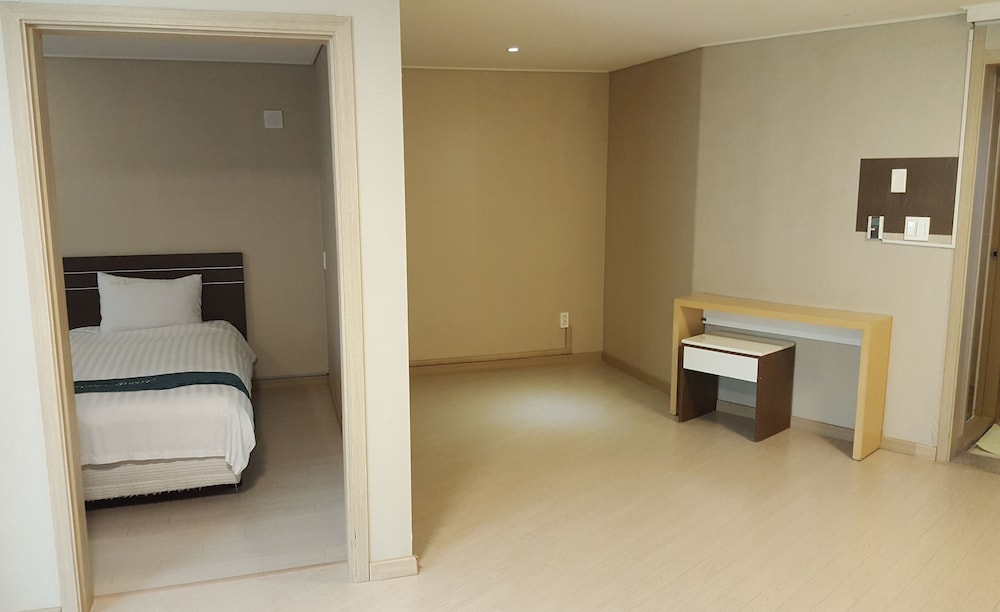 Hotel Joy 16/49