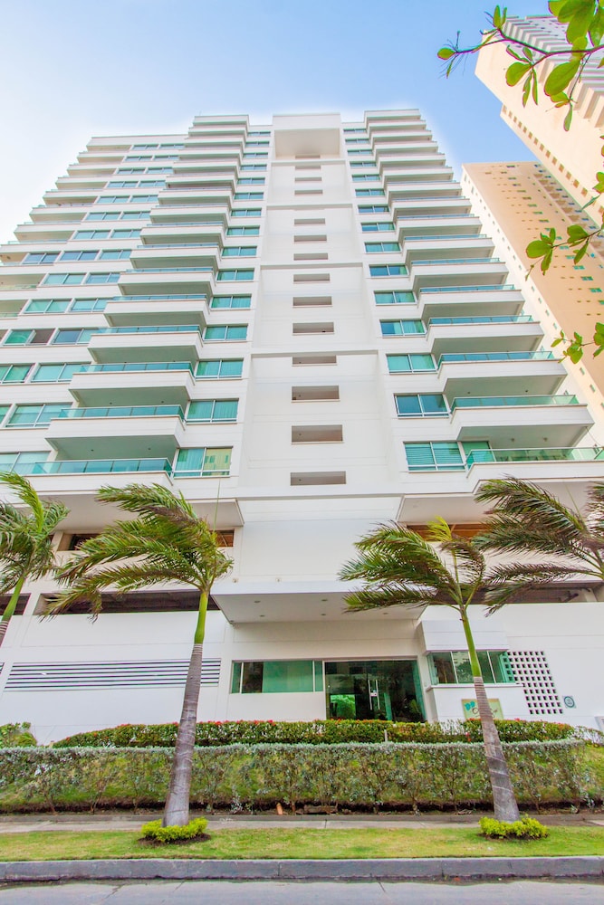 Travelers Suites Orange Cartagena photo3