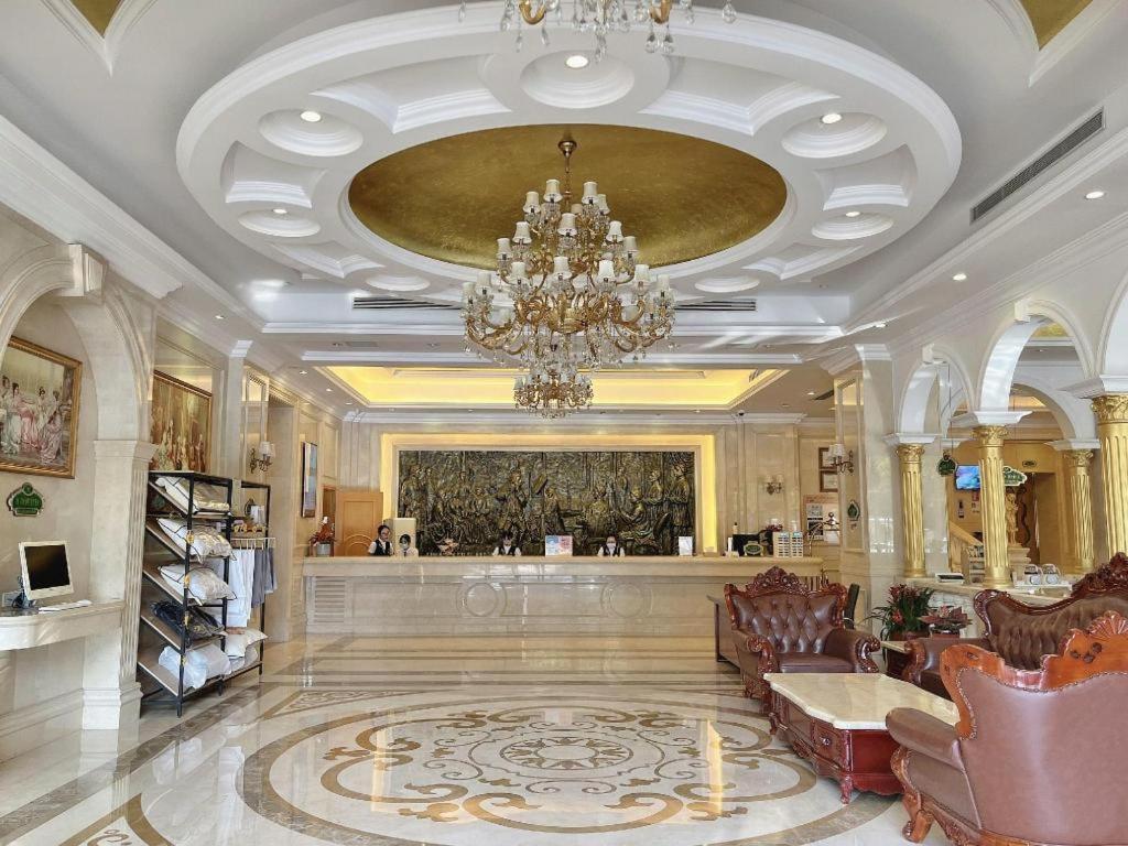 Vienna International Hotel (Shenzhen Longgang Dayun Center) 8/38