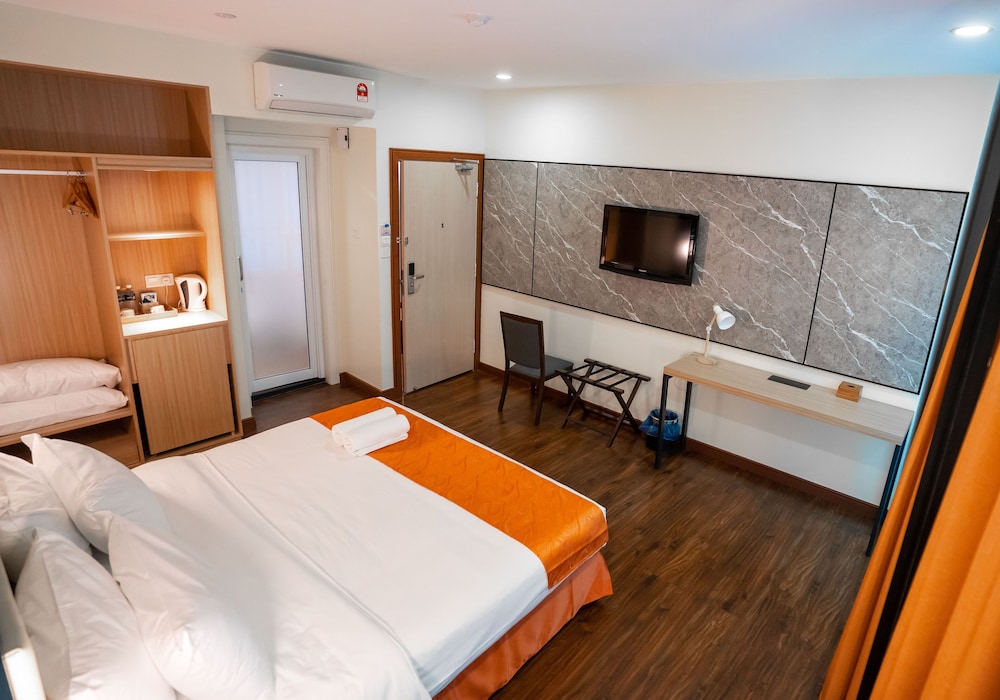 Hotel 17 35/65