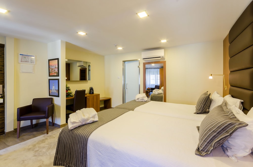Hotel Borges Chiado 25/75