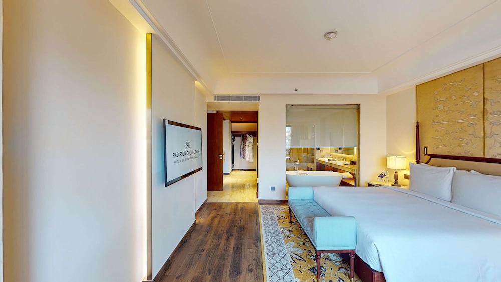 Radisson Collection Hotel & Spa, Riverfront Srinagar 16/50