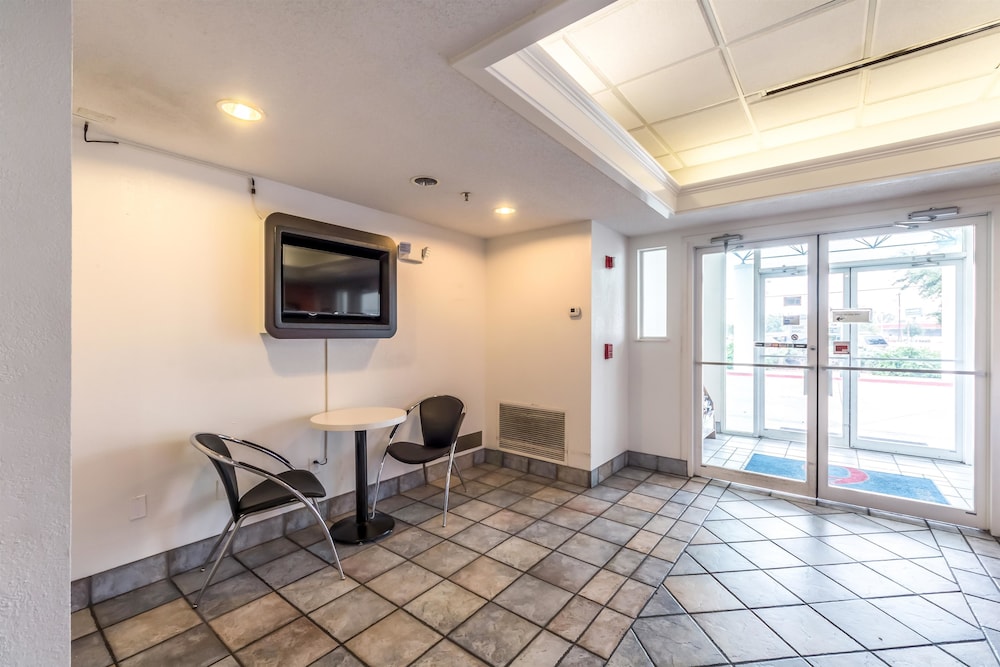 Motel6 San Antonio, TX - South 41/58
