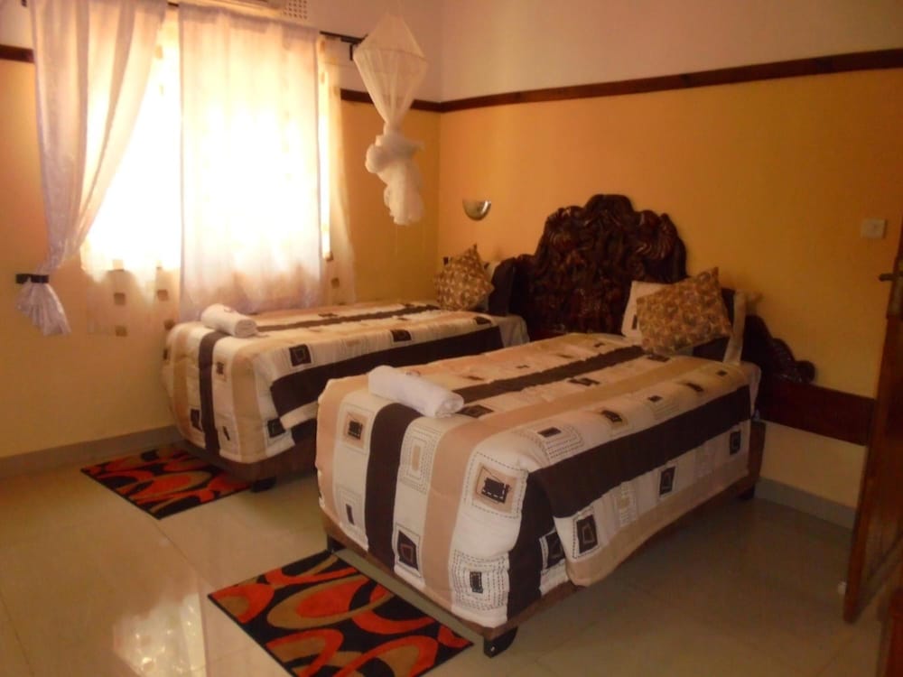 White Rose Lodge 17/50