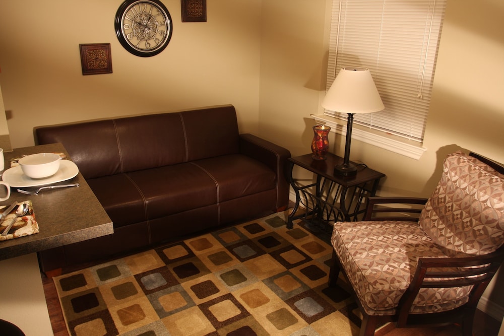 Eagles Den Suites Big Spring a Travelodge by Wyndham 20/34