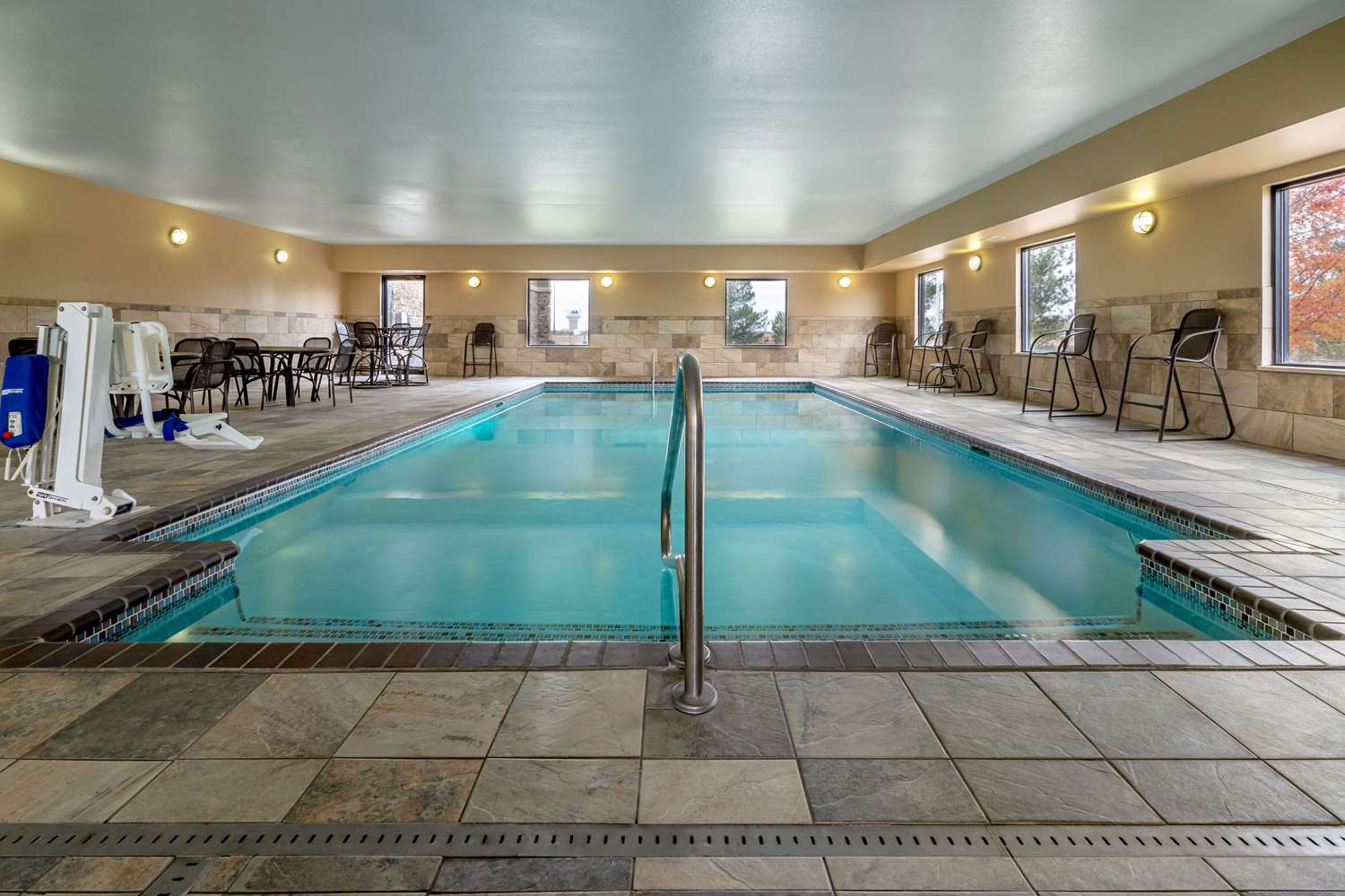 swimming pool spa