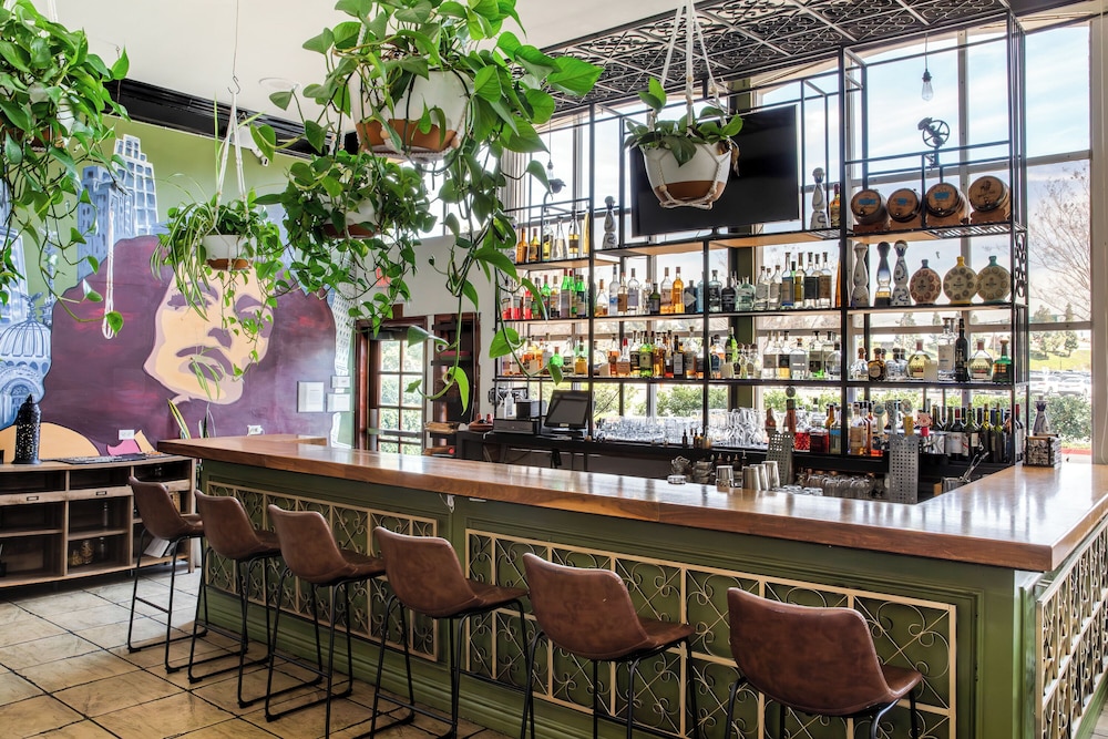 ALO Hotel by Ayres 40/50