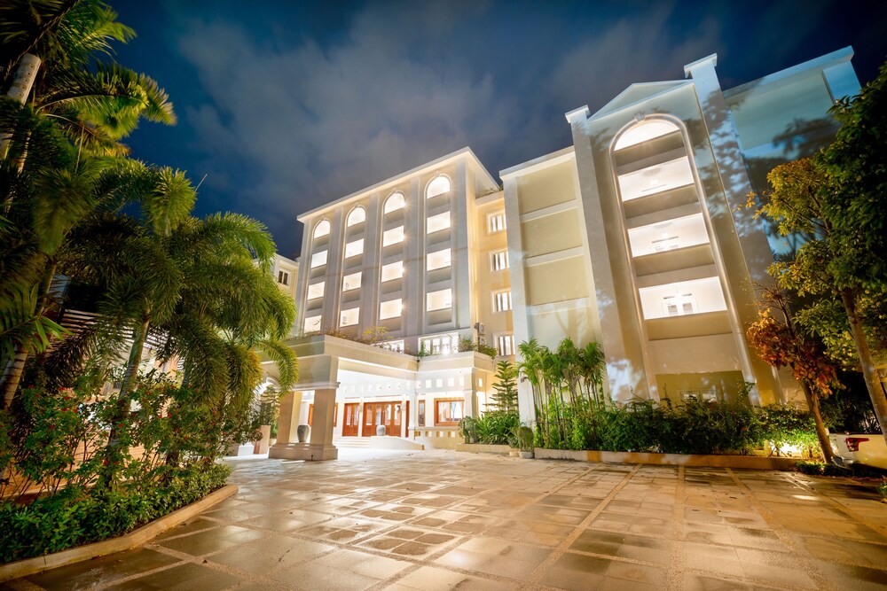 Hotel de la Renaissance 3/50