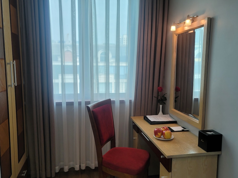 Luxeden Hotel 60/65