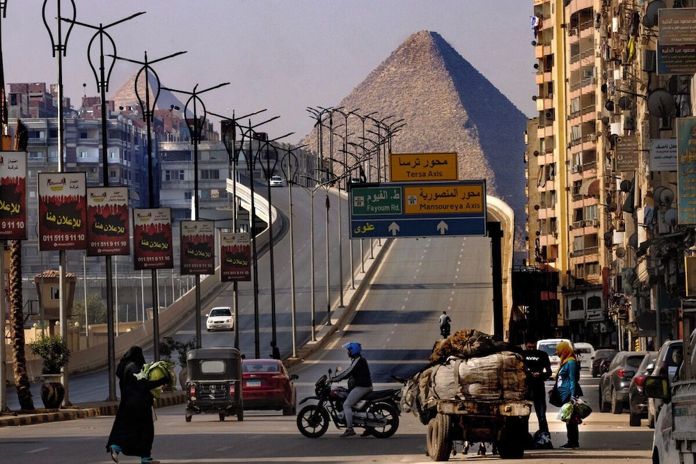 Verssailles Pyramids Hotel 21/23