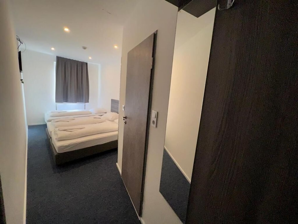 Hotel City Meetpoint 13/17