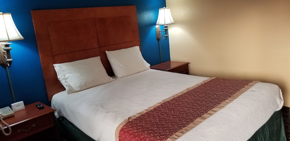 Executive Inn 9/29