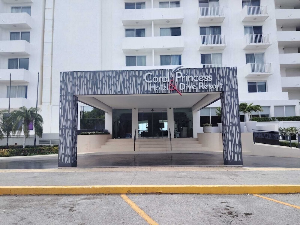 Coral Princess Hotel & Dive Resort 67/78