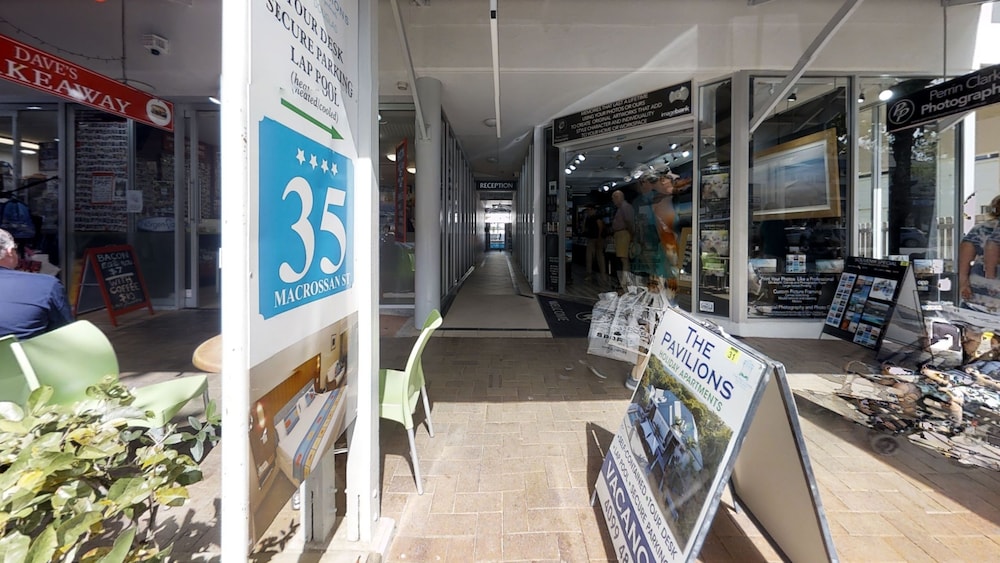 Silkari The Pavilions Port Douglas 47/65
