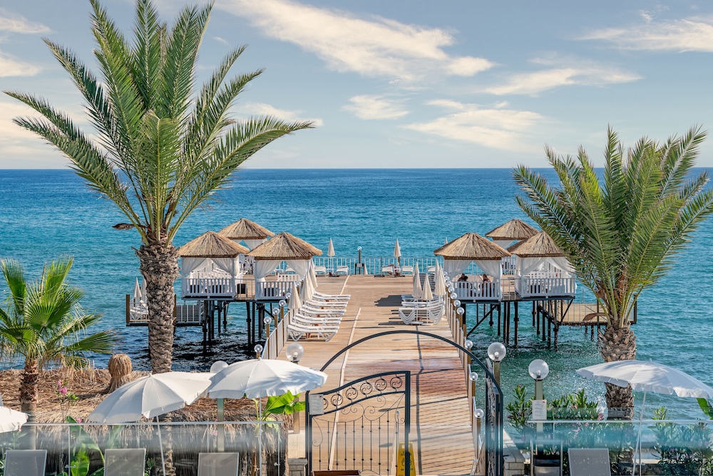 Aria Resort & Spa Hotel 54/60