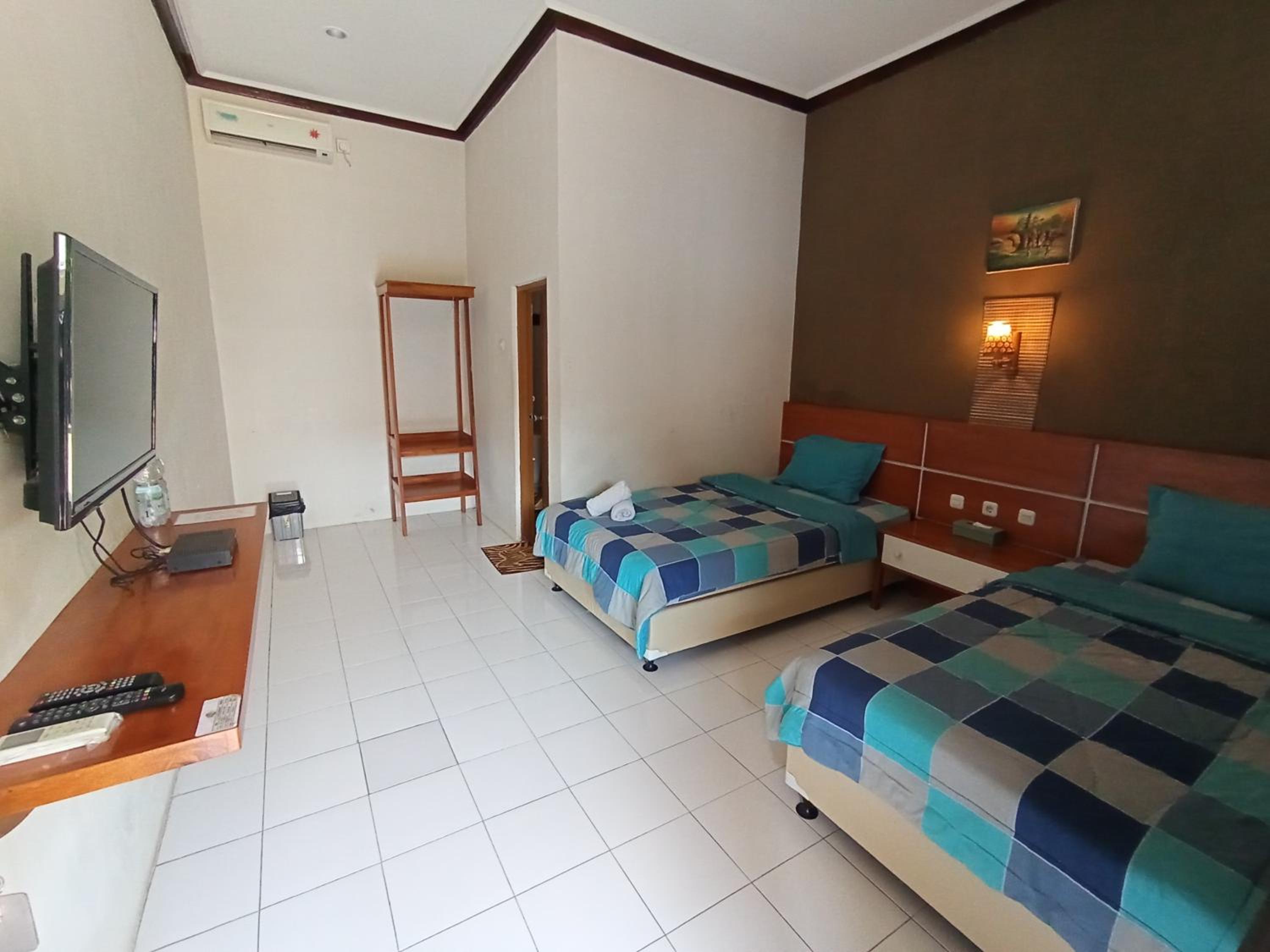 Yokima Beach Hotel 19/43