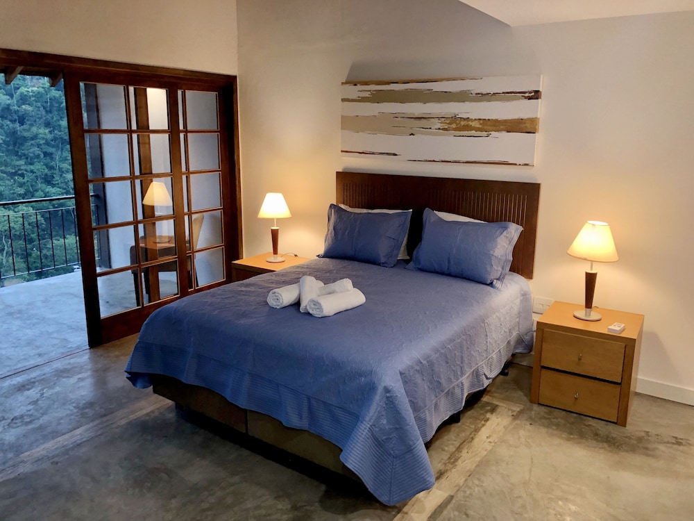 LUXURY, DOUBLE BED
