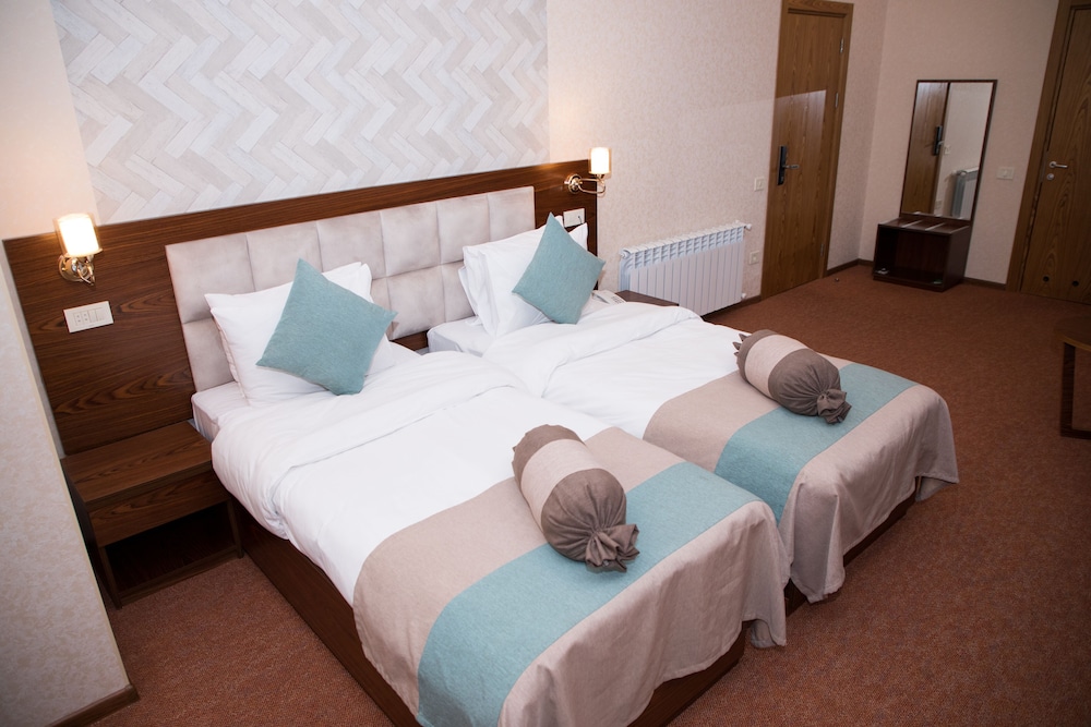 Auroom Hotel 9/40
