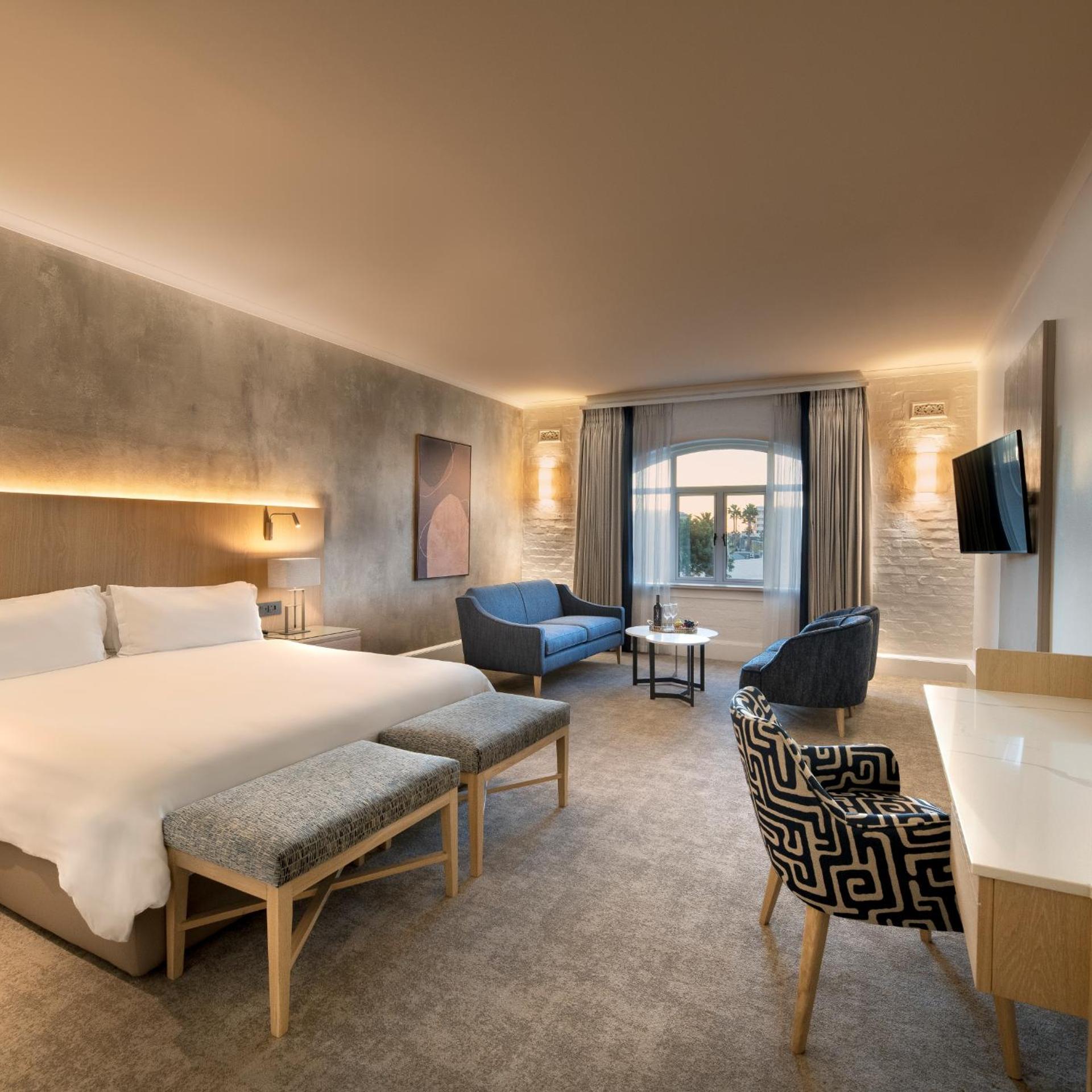 Superior, Double Bed, Piazza View