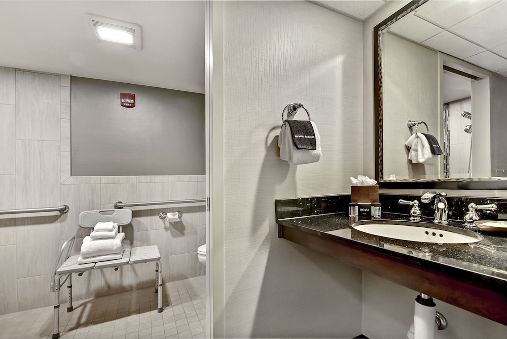 Hotel 43 12/60