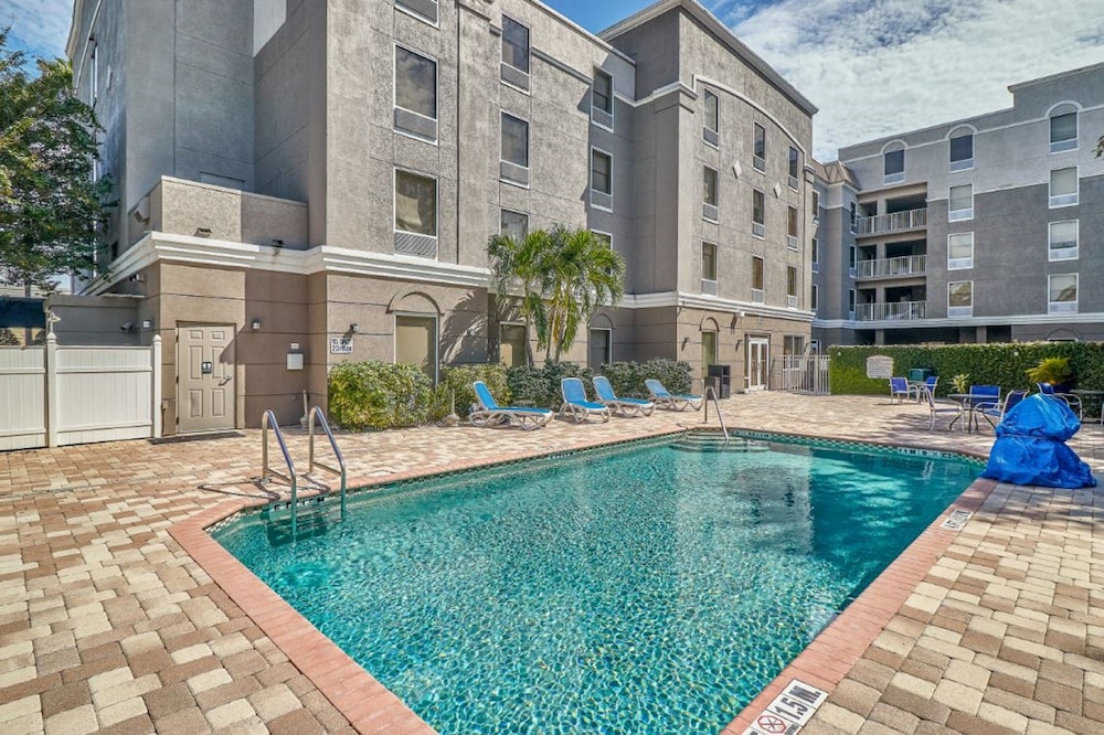Holiday Inn Express Hotel Suites Clearwater Us 19 N 3/71