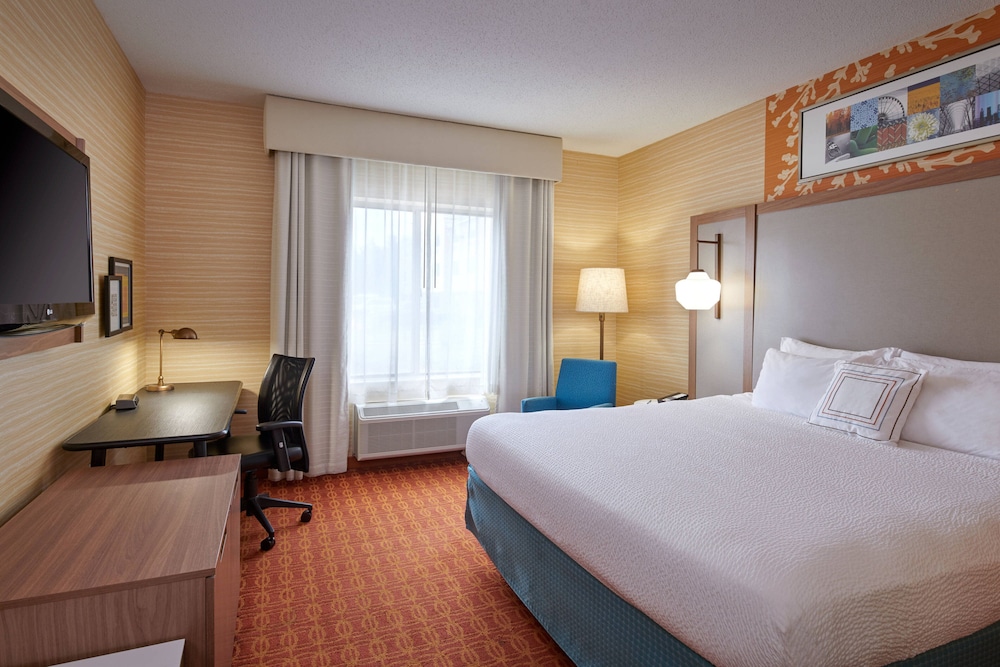 Fairfield Inn Suites By Marriott Detroit Farmington Hills 3/49