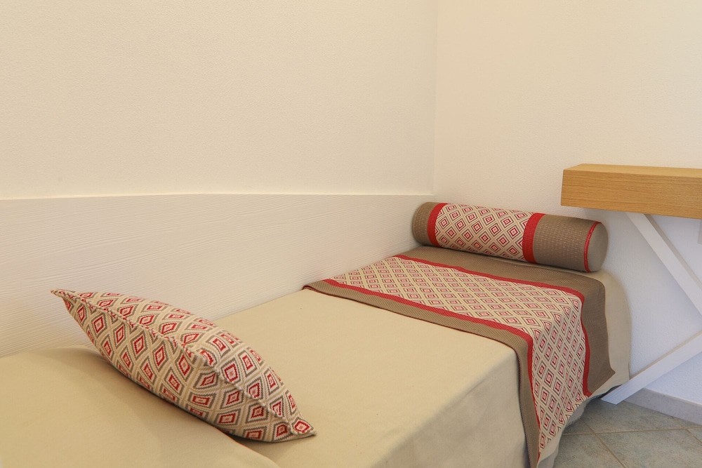Limone Beach Resort 7/38